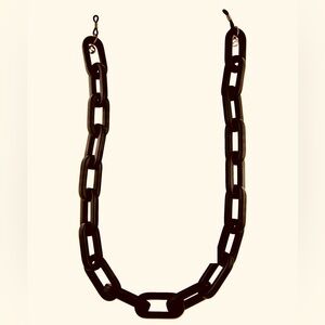 Gucci black resin glasses chain